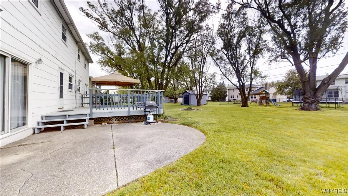 95 Foxpoint West, Amherst, New York 14221, Amherst, New York 14221, 4 Bedrooms Bedrooms, 8 Rooms Rooms,2 BathroomsBathrooms,Residential,Closed,95 Foxpoint West, Amherst, New York 14221,0,B1607768