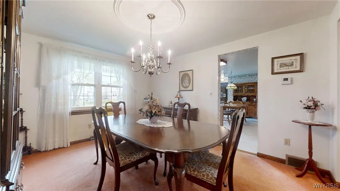 95 Foxpoint West, Amherst, New York 14221, Amherst, New York 14221, 4 Bedrooms Bedrooms, 8 Rooms Rooms,2 BathroomsBathrooms,Residential,Closed,95 Foxpoint West, Amherst, New York 14221,0,B1607768