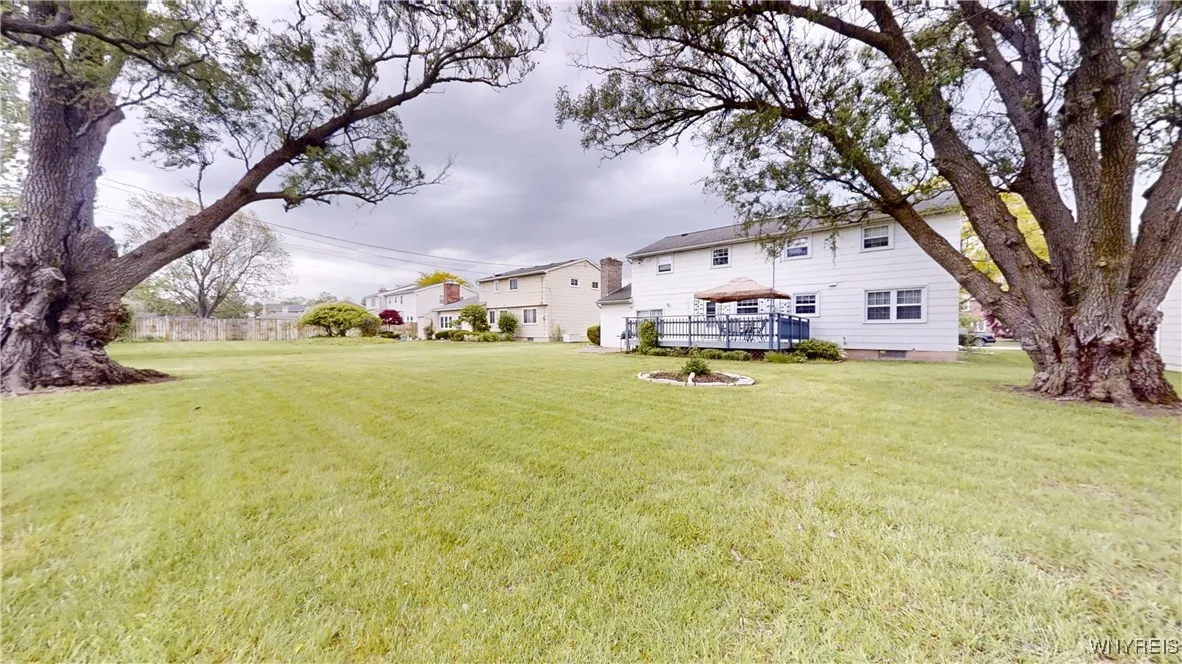 95 Foxpoint West, Amherst, New York 14221, Amherst, New York 14221, 4 Bedrooms Bedrooms, 8 Rooms Rooms,2 BathroomsBathrooms,Residential,Closed,95 Foxpoint West, Amherst, New York 14221,0,B1607768