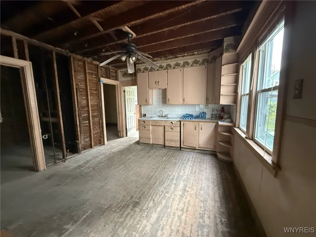 25 Hartman Place, Buffalo, New York 14207, Buffalo, New York 14207, 4 Bedrooms Bedrooms, ,2 BathroomsBathrooms,Residential,Closed,25 Hartman Place, Buffalo, New York 14207,B1607824