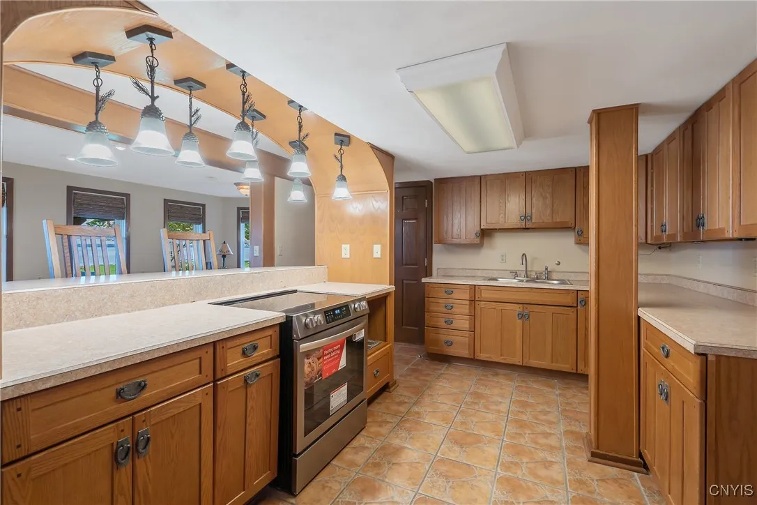 7179 Lakeshore Road, Cicero, New York 13039, Cicero, New York 13039, 4 Bedrooms Bedrooms, 10 Rooms Rooms,4 BathroomsBathrooms,Residential,For Sale,7179 Lakeshore Road, Cicero, New York 13039,S1607807