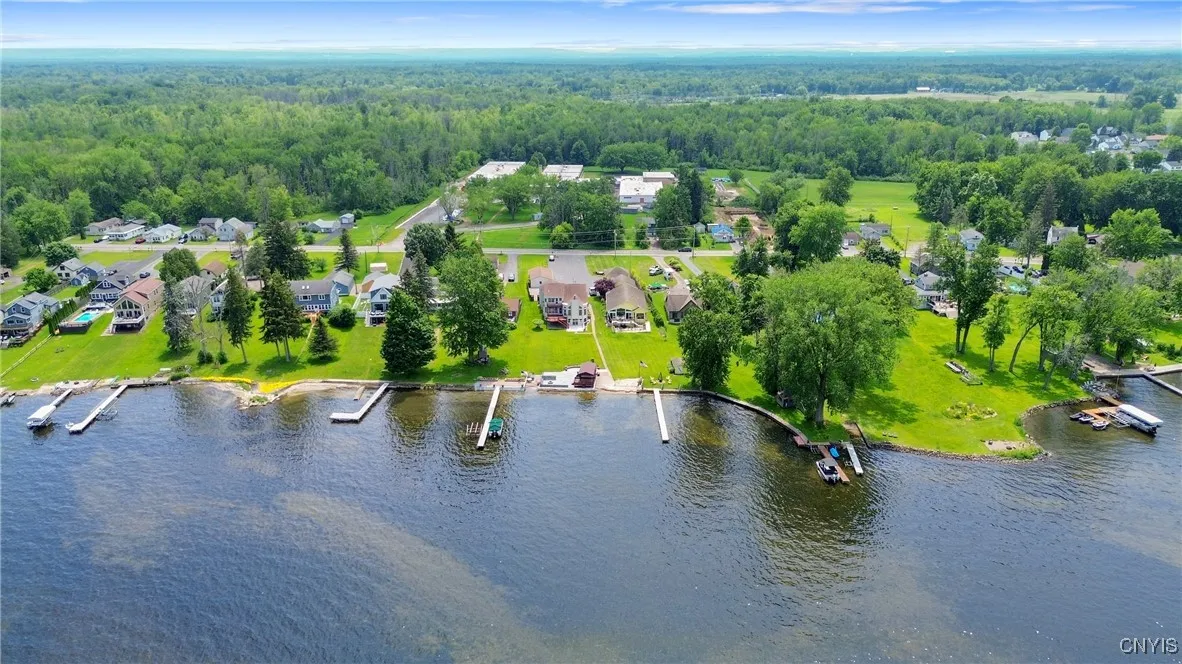 7179 Lakeshore Road, Cicero, New York 13039, Cicero, New York 13039, 4 Bedrooms Bedrooms, 10 Rooms Rooms,4 BathroomsBathrooms,Residential,For Sale,7179 Lakeshore Road, Cicero, New York 13039,S1607807