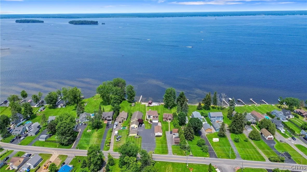 7179 Lakeshore Road, Cicero, New York 13039, Cicero, New York 13039, 4 Bedrooms Bedrooms, 10 Rooms Rooms,4 BathroomsBathrooms,Residential,For Sale,7179 Lakeshore Road, Cicero, New York 13039,S1607807