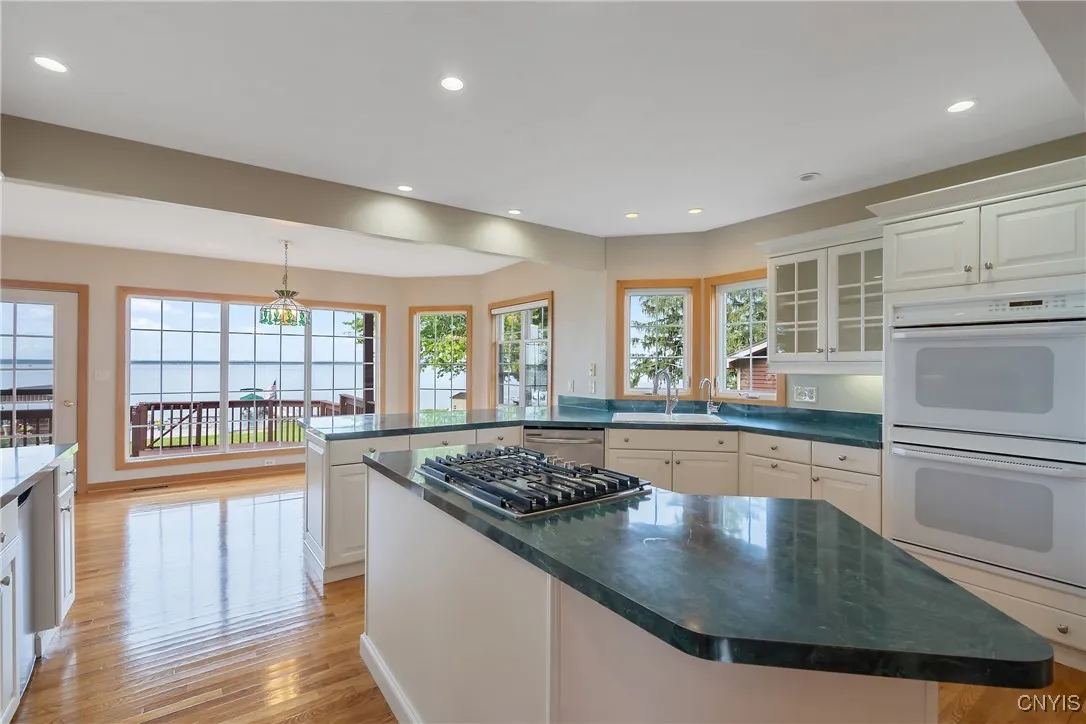 7179 Lakeshore Road, Cicero, New York 13039, Cicero, New York 13039, 4 Bedrooms Bedrooms, 10 Rooms Rooms,4 BathroomsBathrooms,Residential,For Sale,7179 Lakeshore Road, Cicero, New York 13039,S1607807