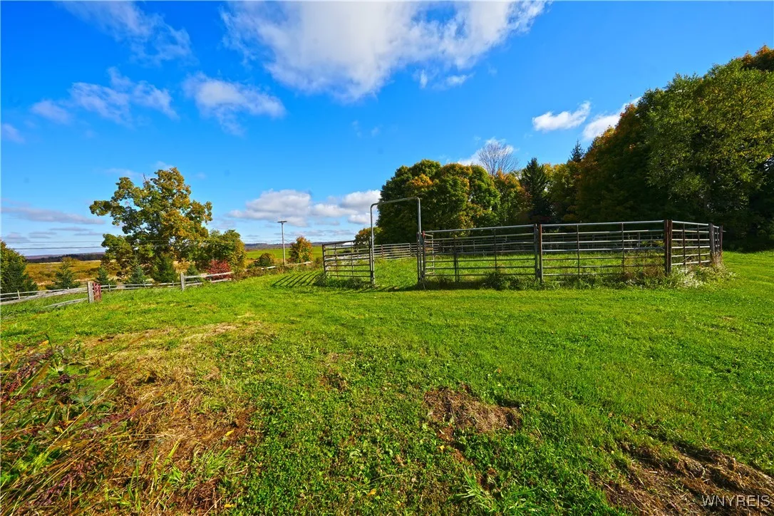 5195 Genesee Road, North Collins, New York 14141, North Collins, New York 14141, 4 Bedrooms Bedrooms, 12 Rooms Rooms,2 BathroomsBathrooms,Residential,For Sale,5195 Genesee Road, North Collins, New York 14141,0,B1608011