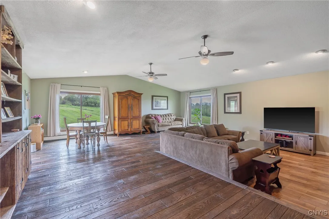 4366 Palmer Road, Pompey, New York 13104, Pompey, New York 13104, 5 Bedrooms Bedrooms, 10 Rooms Rooms,2 BathroomsBathrooms,Residential,For Sale,4366 Palmer Road, Pompey, New York 13104,S1608028