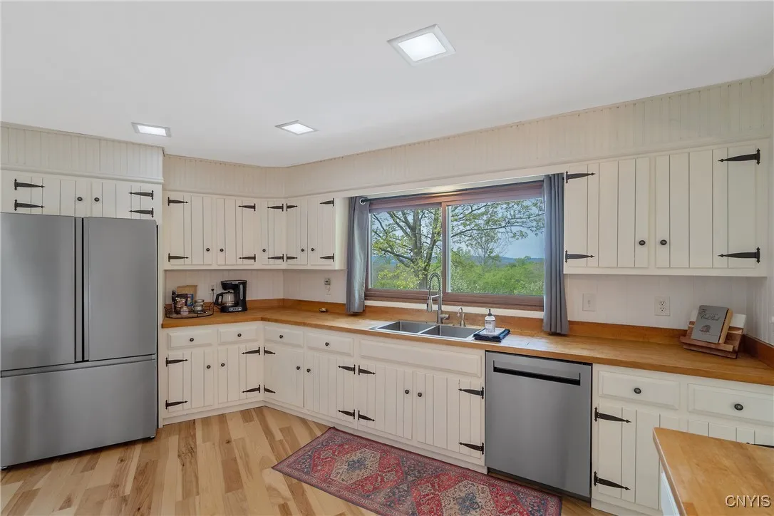 4366 Palmer Road, Pompey, New York 13104, Pompey, New York 13104, 5 Bedrooms Bedrooms, 10 Rooms Rooms,2 BathroomsBathrooms,Residential,For Sale,4366 Palmer Road, Pompey, New York 13104,S1608028