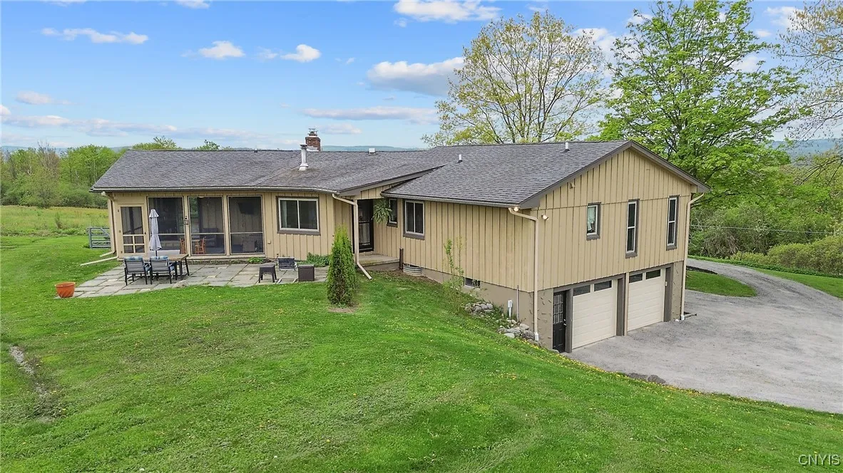 4366 Palmer Road, Pompey, New York 13104, Pompey, New York 13104, 5 Bedrooms Bedrooms, 10 Rooms Rooms,2 BathroomsBathrooms,Residential,For Sale,4366 Palmer Road, Pompey, New York 13104,S1608028