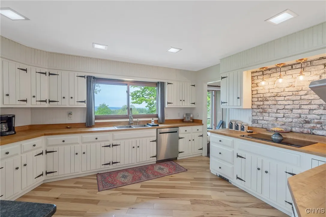 4366 Palmer Road, Pompey, New York 13104, Pompey, New York 13104, 5 Bedrooms Bedrooms, 10 Rooms Rooms,2 BathroomsBathrooms,Residential,For Sale,4366 Palmer Road, Pompey, New York 13104,S1608028
