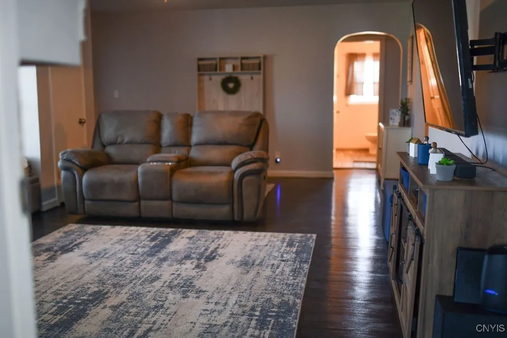 Living room other angle.