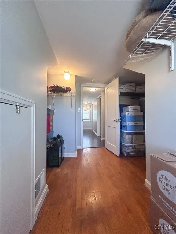 Bonus storage room-Second Level