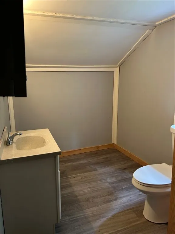 2nd Floor full bath V1