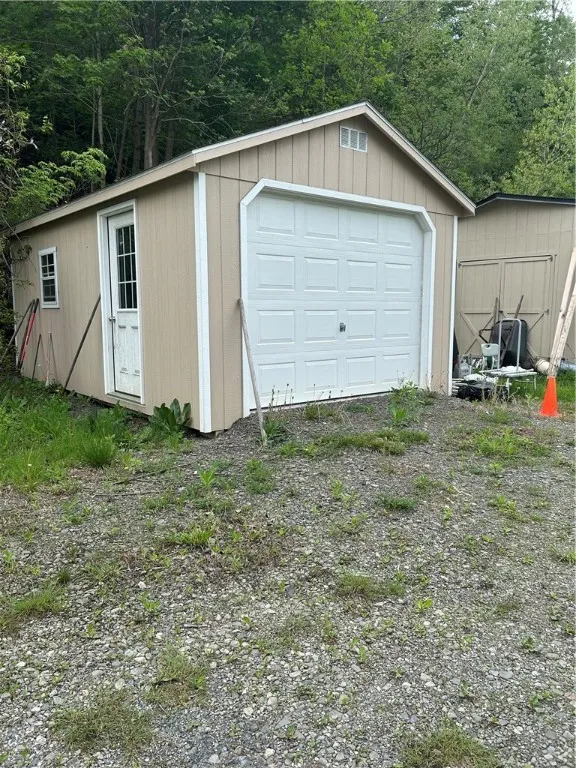 Carport/Garage