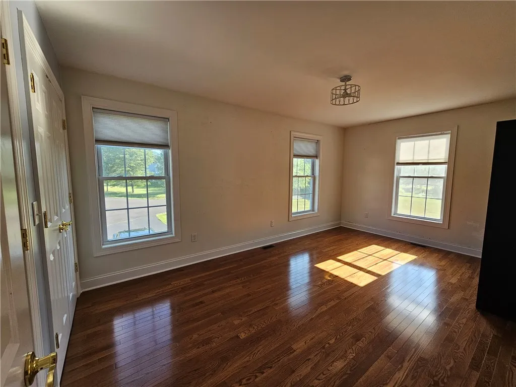 1 Woodsview Drive, Big Flats, New York 14903, Big Flats, New York 14903, 5 Bedrooms Bedrooms, 12 Rooms Rooms,2 BathroomsBathrooms,Residential,Closed,1 Woodsview Drive, Big Flats, New York 14903,0,R1608149