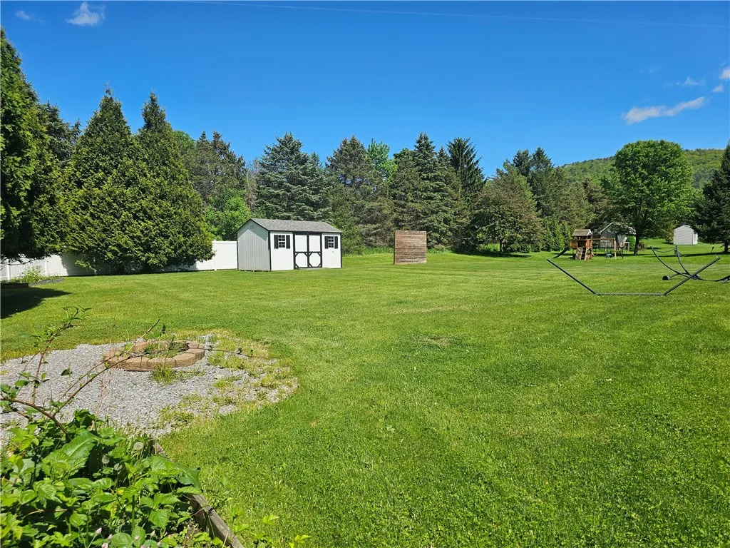 1 Woodsview Drive, Big Flats, New York 14903, Big Flats, New York 14903, 5 Bedrooms Bedrooms, 12 Rooms Rooms,2 BathroomsBathrooms,Residential,Closed,1 Woodsview Drive, Big Flats, New York 14903,0,R1608149