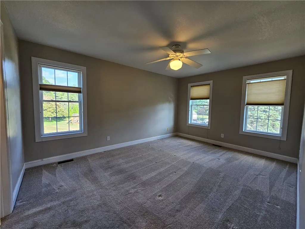 1 Woodsview Drive, Big Flats, New York 14903, Big Flats, New York 14903, 5 Bedrooms Bedrooms, 12 Rooms Rooms,2 BathroomsBathrooms,Residential,Closed,1 Woodsview Drive, Big Flats, New York 14903,0,R1608149