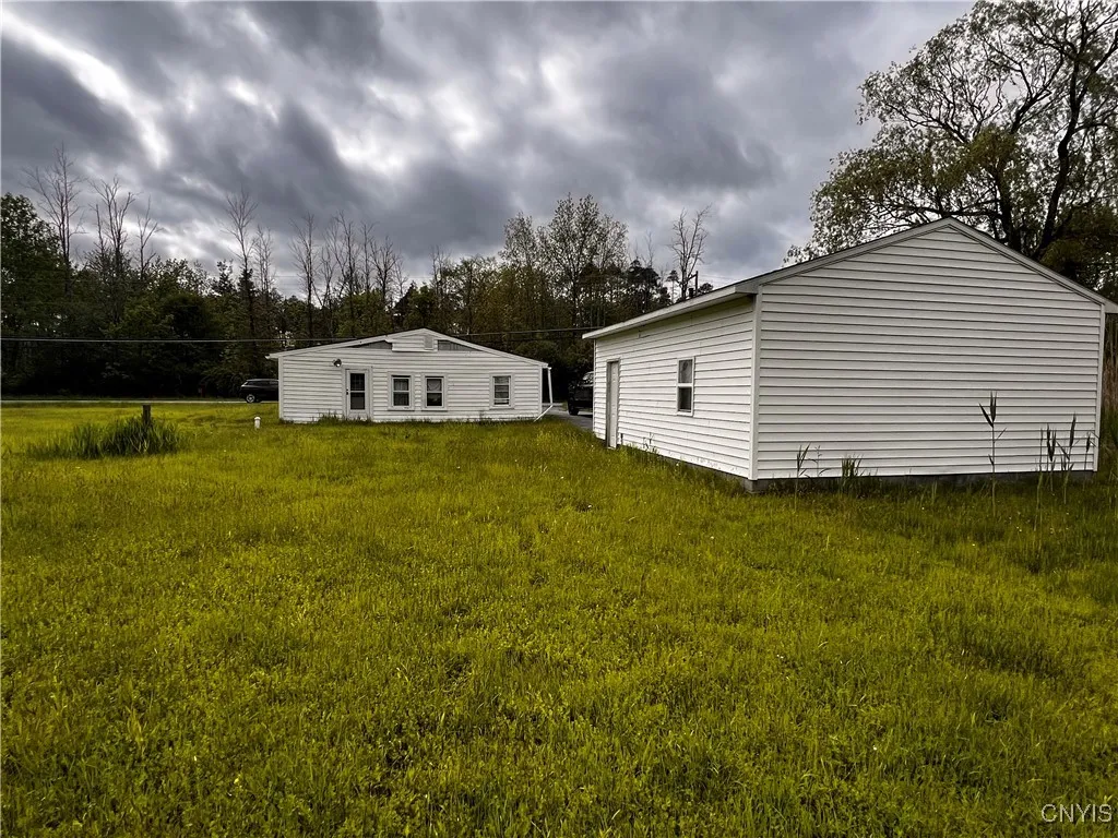 9572 Caughdenoy Road, Clay, New York 13029, Clay, New York 13029, 3 Bedrooms Bedrooms, 5 Rooms Rooms,1 BathroomBathrooms,Residential,Closed,9572 Caughdenoy Road, Clay, New York 13029,0,S1608233