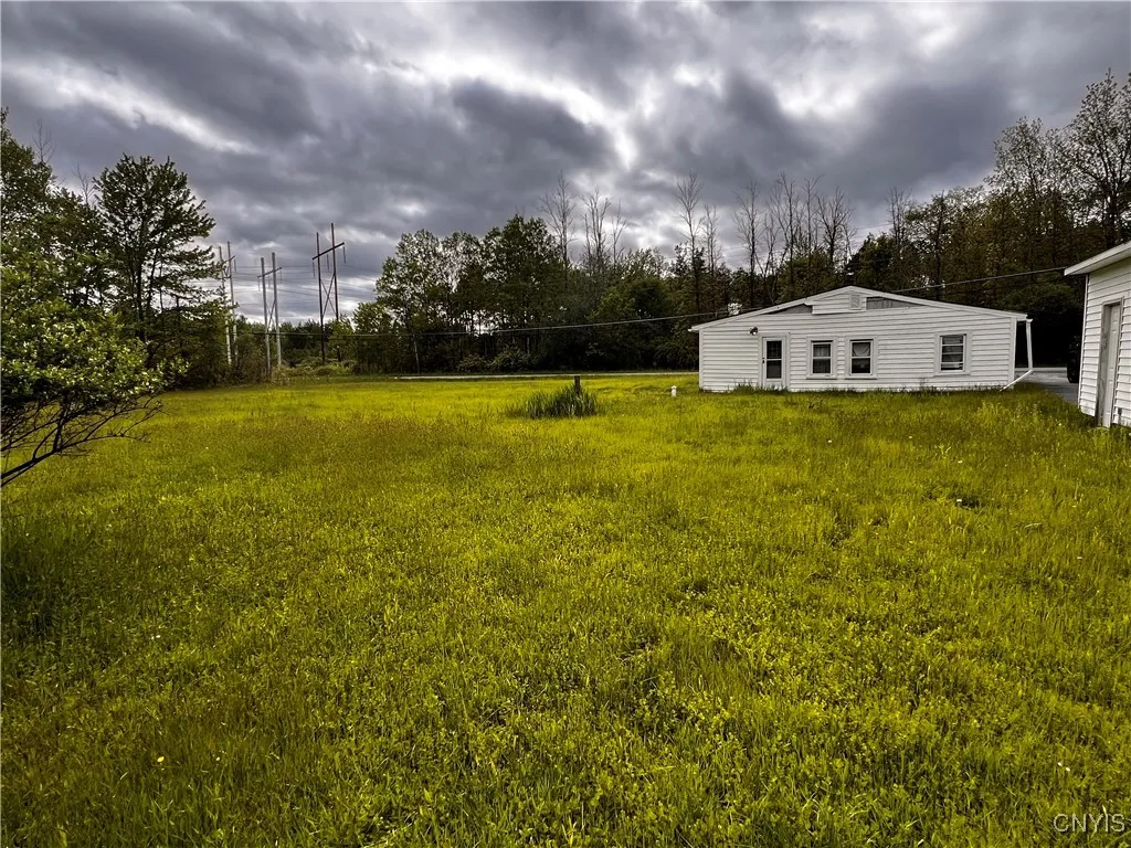 9572 Caughdenoy Road, Clay, New York 13029, Clay, New York 13029, 3 Bedrooms Bedrooms, 5 Rooms Rooms,1 BathroomBathrooms,Residential,Closed,9572 Caughdenoy Road, Clay, New York 13029,0,S1608233