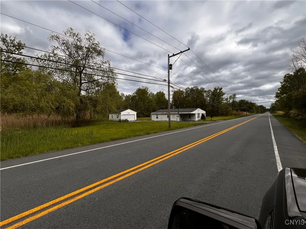 9572 Caughdenoy Road, Clay, New York 13029, Clay, New York 13029, 3 Bedrooms Bedrooms, 5 Rooms Rooms,1 BathroomBathrooms,Residential,Closed,9572 Caughdenoy Road, Clay, New York 13029,0,S1608233