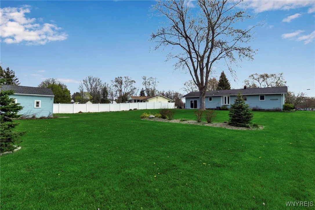 438 Northfield Drive, Porter, New York 14174, Porter, New York 14174, 3 Bedrooms Bedrooms, 5 Rooms Rooms,2 BathroomsBathrooms,Residential,Closed,438 Northfield Drive, Porter, New York 14174,B1607793