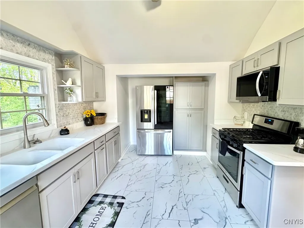 78 Fitch Avenue, Auburn, New York 13021, Auburn, New York 13021, 3 Bedrooms Bedrooms, 6 Rooms Rooms,2 BathroomsBathrooms,Residential,Closed,78 Fitch Avenue, Auburn, New York 13021,0,S1608278