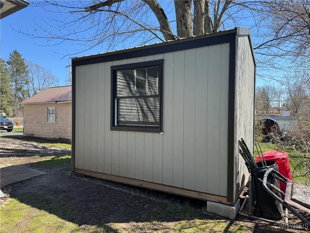 9 North Hartland Street, Royalton, New York 14105, Royalton, New York 14105, 4 Bedrooms Bedrooms, 11 Rooms Rooms,2 BathroomsBathrooms,Residential,Closed,9 North Hartland Street, Royalton, New York 14105,0,B1608290