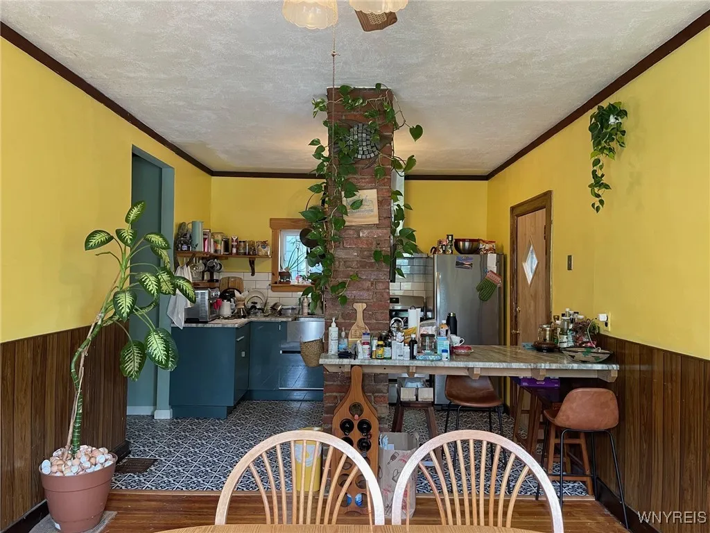 11 Abbottsford Place, Buffalo, New York 14213, Buffalo, New York 14213, 3 Bedrooms Bedrooms, 7 Rooms Rooms,1 BathroomBathrooms,Residential,For Sale,11 Abbottsford Place, Buffalo, New York 14213,B1608293