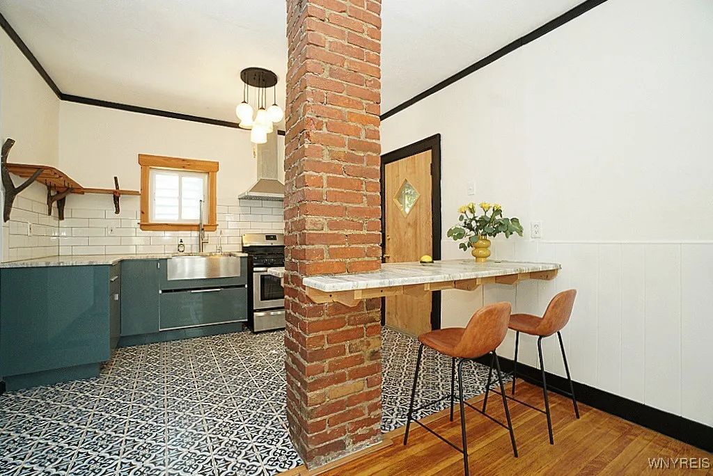 11 Abbottsford Place, Buffalo, New York 14213, Buffalo, New York 14213, 3 Bedrooms Bedrooms, 7 Rooms Rooms,1 BathroomBathrooms,Residential,Closed,11 Abbottsford Place, Buffalo, New York 14213,0,B1608293