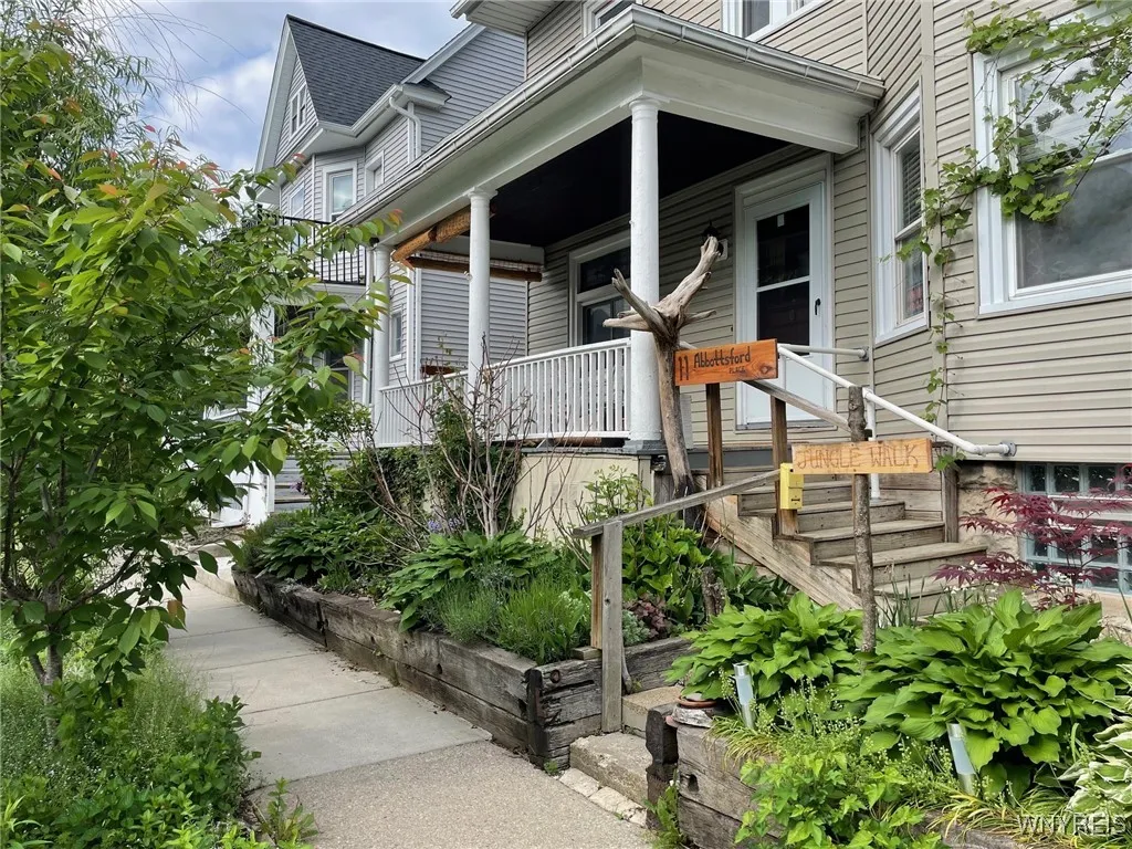 11 Abbottsford Place, Buffalo, New York 14213, Buffalo, New York 14213, 3 Bedrooms Bedrooms, 7 Rooms Rooms,1 BathroomBathrooms,Residential,For Sale,11 Abbottsford Place, Buffalo, New York 14213,B1608293