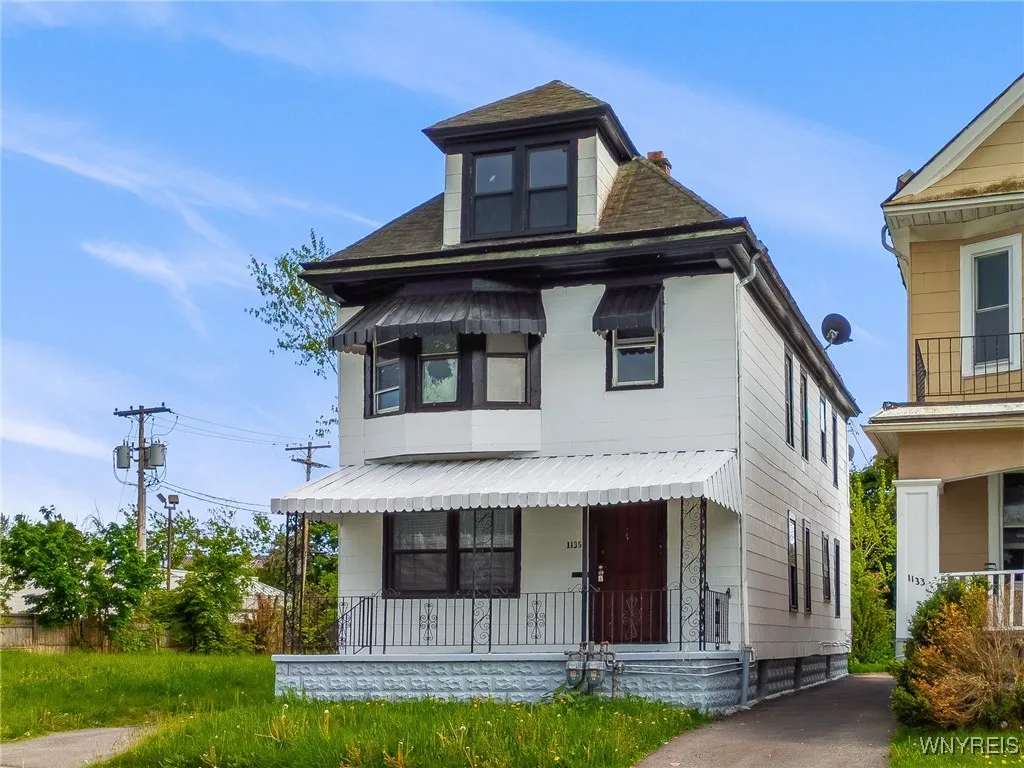 1135 East Delavan Avenue, Buffalo, New York 14215, Buffalo, New York 14215, 6 Bedrooms Bedrooms, ,2 BathroomsBathrooms,Residential,Closed,1135 East Delavan Avenue, Buffalo, New York 14215,0,B1608314