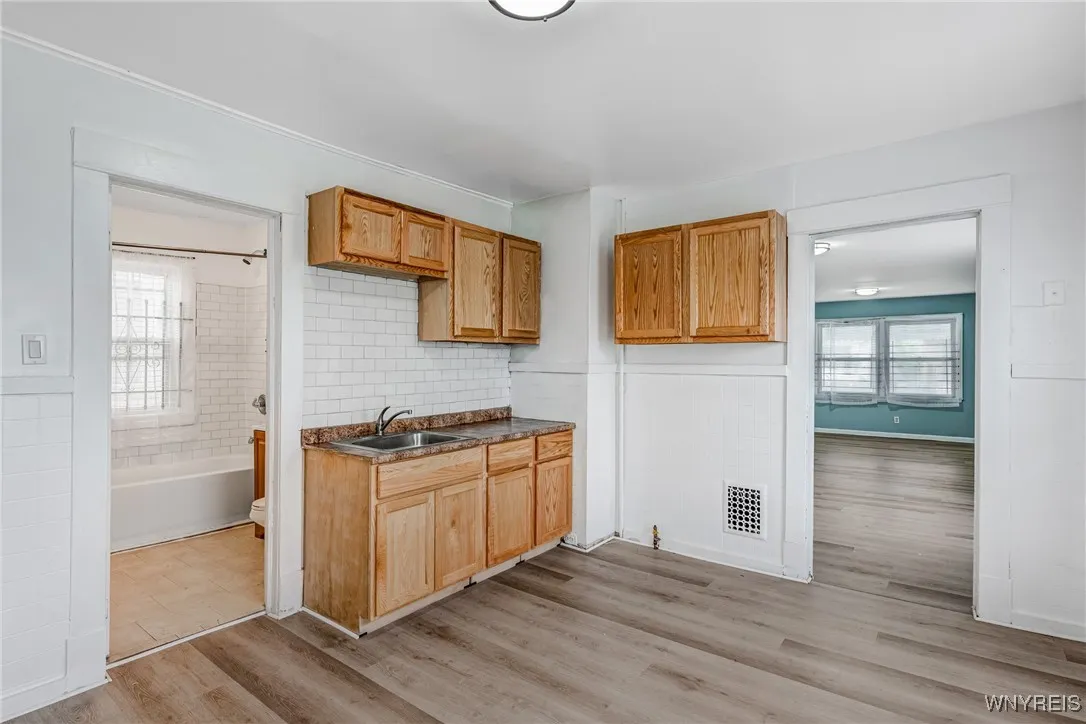 1135 East Delavan Avenue, Buffalo, New York 14215, Buffalo, New York 14215, 6 Bedrooms Bedrooms, ,2 BathroomsBathrooms,Residential,Closed,1135 East Delavan Avenue, Buffalo, New York 14215,0,B1608314