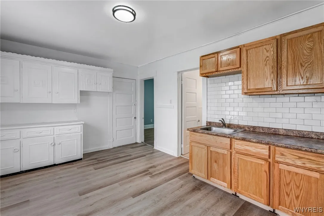 1135 East Delavan Avenue, Buffalo, New York 14215, Buffalo, New York 14215, 6 Bedrooms Bedrooms, ,2 BathroomsBathrooms,Residential,Closed,1135 East Delavan Avenue, Buffalo, New York 14215,0,B1608314