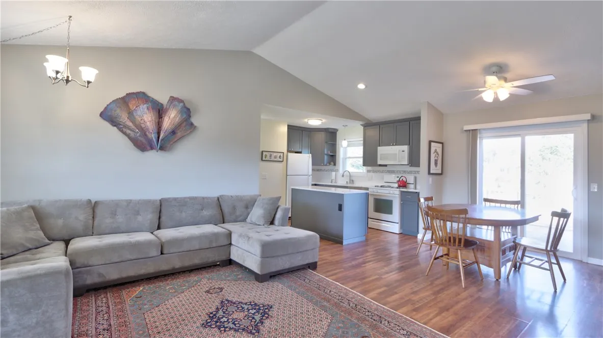 77 Bay Heights Circle, Geneva-town, New York 14456, Geneva Town, New York 14456, 2 Bedrooms Bedrooms, 6 Rooms Rooms,1 BathroomBathrooms,Residential,Closed,77 Bay Heights Circle, Geneva-town, New York 14456,0,R1607814