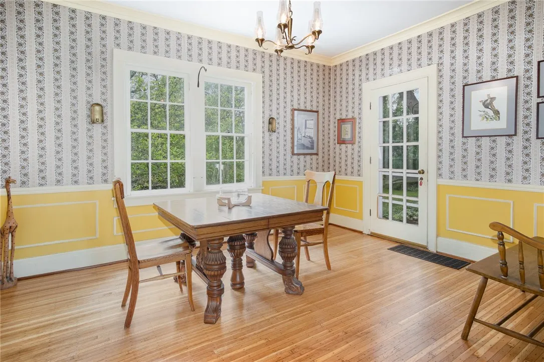 dining room