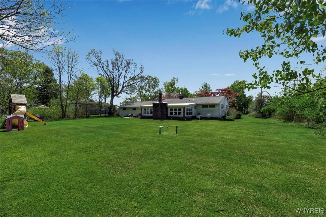 7174 Chestnut Ridge Road, Lockport-town, New York, Lockport Town, New York 14094, 3 Bedrooms Bedrooms, 9 Rooms Rooms,2 BathroomsBathrooms,Residential,Closed,7174 Chestnut Ridge Road, Lockport-town, New York ,B1608292