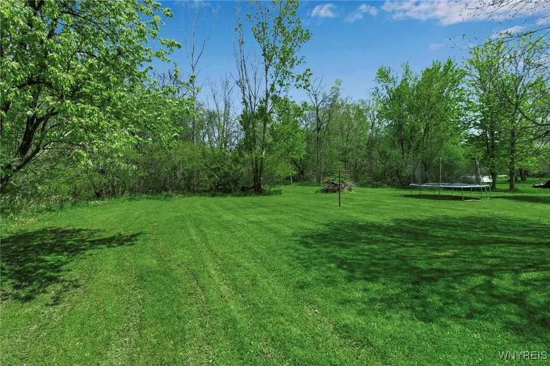 7174 Chestnut Ridge Road, Lockport-town, New York, Lockport Town, New York 14094, 3 Bedrooms Bedrooms, 9 Rooms Rooms,2 BathroomsBathrooms,Residential,Closed,7174 Chestnut Ridge Road, Lockport-town, New York ,B1608292
