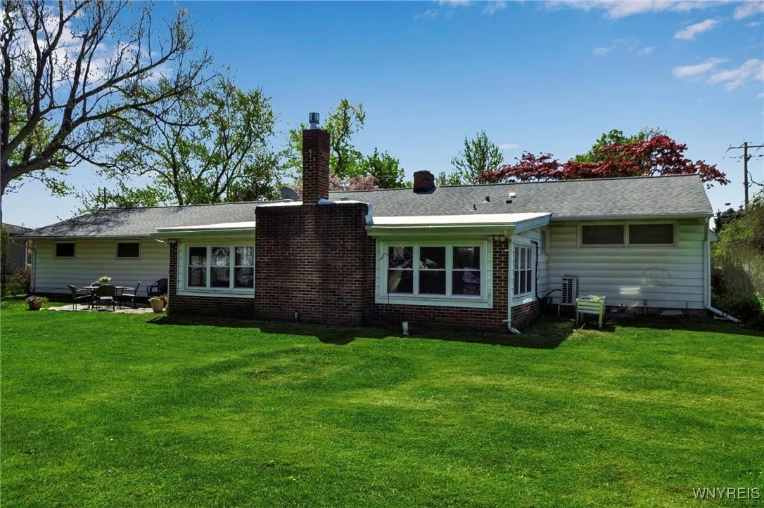 7174 Chestnut Ridge Road, Lockport-town, New York, Lockport Town, New York 14094, 3 Bedrooms Bedrooms, 9 Rooms Rooms,2 BathroomsBathrooms,Residential,Closed,7174 Chestnut Ridge Road, Lockport-town, New York ,B1608292
