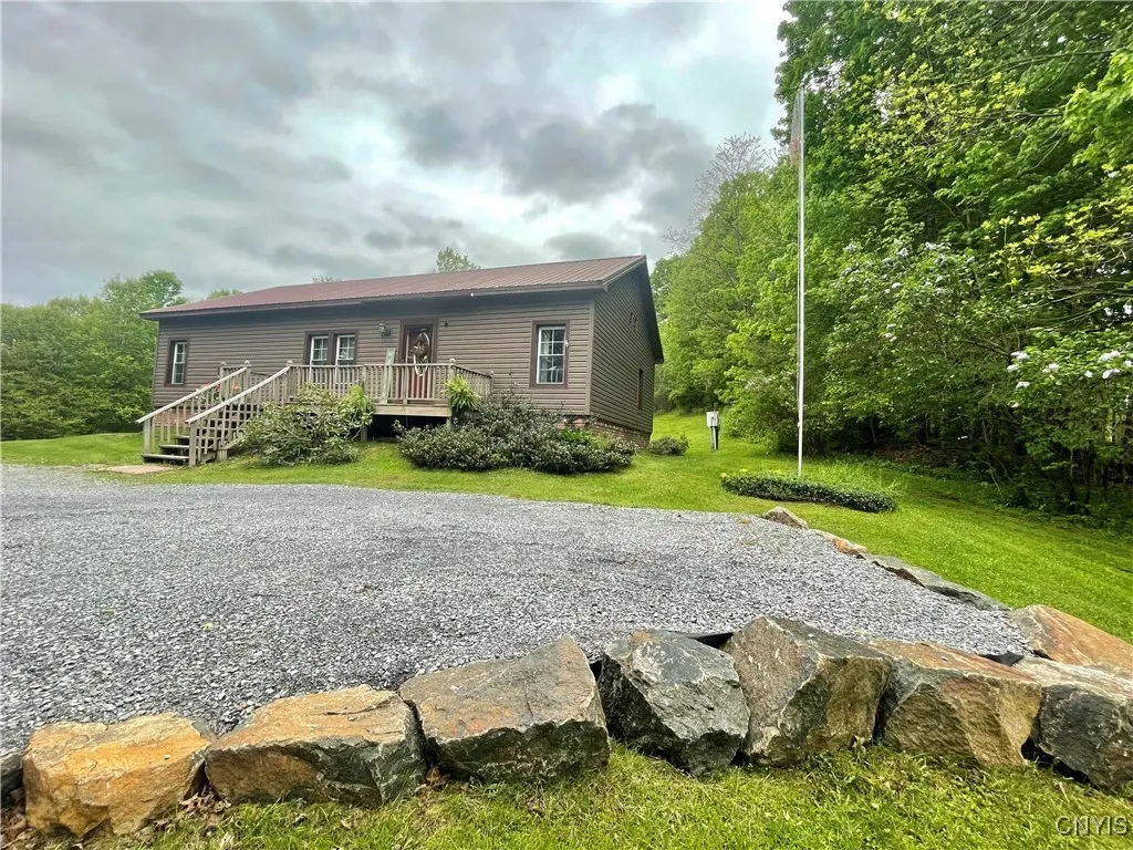 3002 South Elm Street, Leyden, New York 13433, Leyden, New York 13433, 3 Bedrooms Bedrooms, 6 Rooms Rooms,2 BathroomsBathrooms,Residential,Closed,3002 South Elm Street, Leyden, New York 13433,0,S1608105