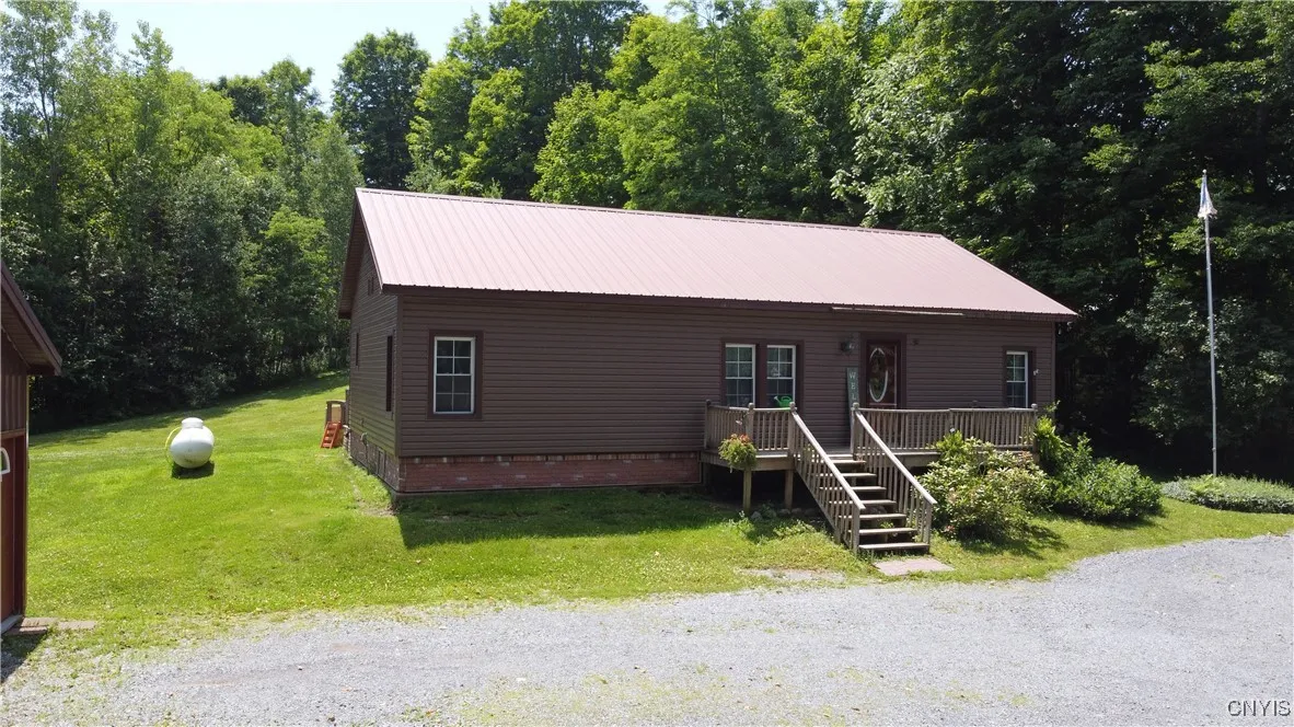 3002 South Elm Street, Leyden, New York 13433, Leyden, New York 13433, 3 Bedrooms Bedrooms, 6 Rooms Rooms,2 BathroomsBathrooms,Residential,Closed,3002 South Elm Street, Leyden, New York 13433,0,S1608105