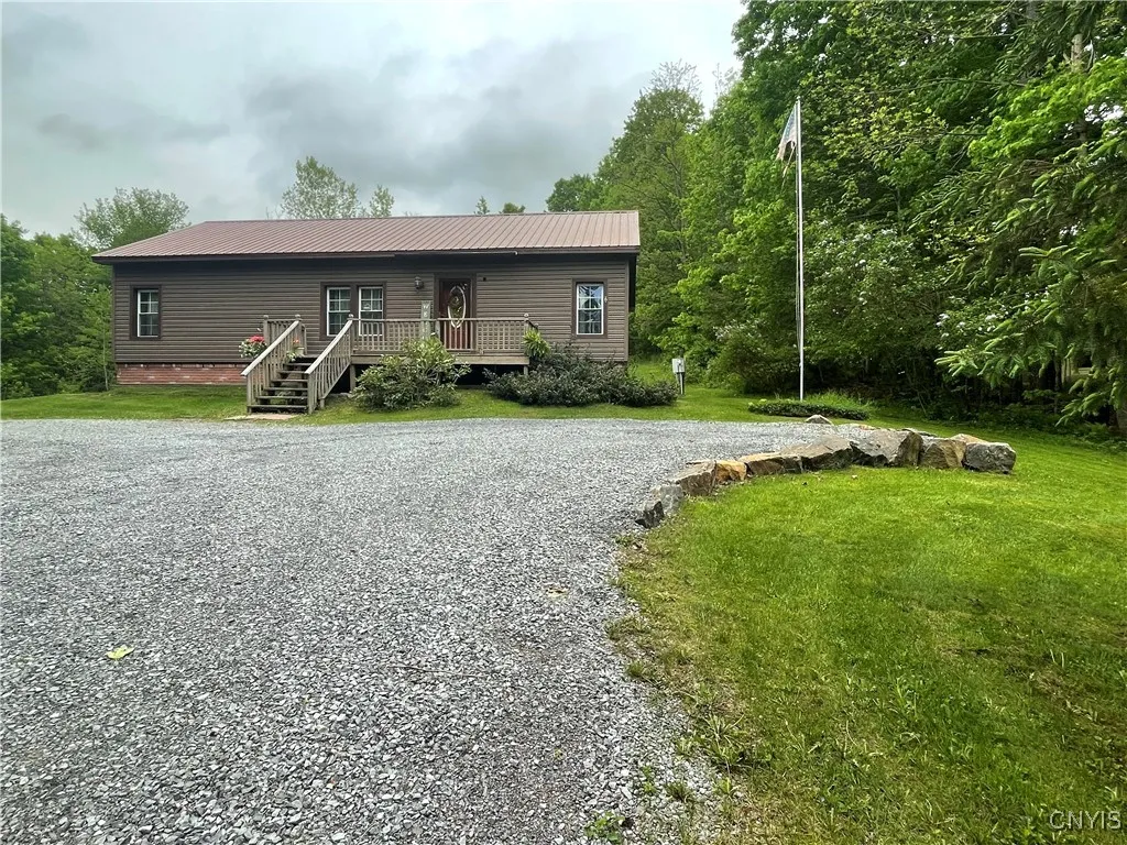 3002 South Elm Street, Leyden, New York 13433, Leyden, New York 13433, 3 Bedrooms Bedrooms, 6 Rooms Rooms,2 BathroomsBathrooms,Residential,Closed,3002 South Elm Street, Leyden, New York 13433,0,S1608105