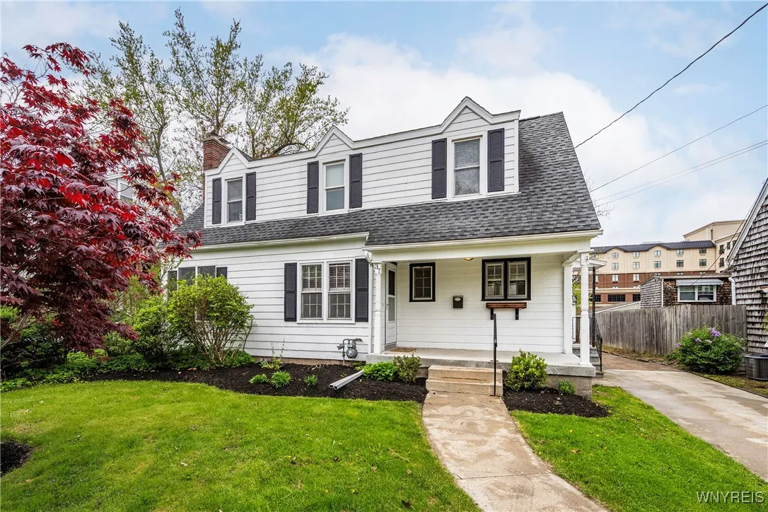 37 Linwood Avenue, Amherst, New York 14221, Amherst, New York 14221, 4 Bedrooms Bedrooms, 6 Rooms Rooms,1 BathroomBathrooms,Residential,For Sale,37 Linwood Avenue, Amherst, New York 14221,0,B1606918