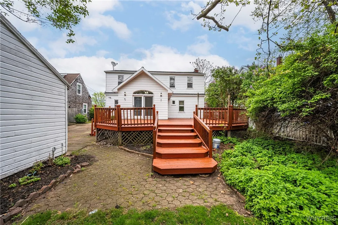 37 Linwood Avenue, Amherst, New York 14221, Amherst, New York 14221, 4 Bedrooms Bedrooms, 6 Rooms Rooms,1 BathroomBathrooms,Residential,For Sale,37 Linwood Avenue, Amherst, New York 14221,0,B1606918
