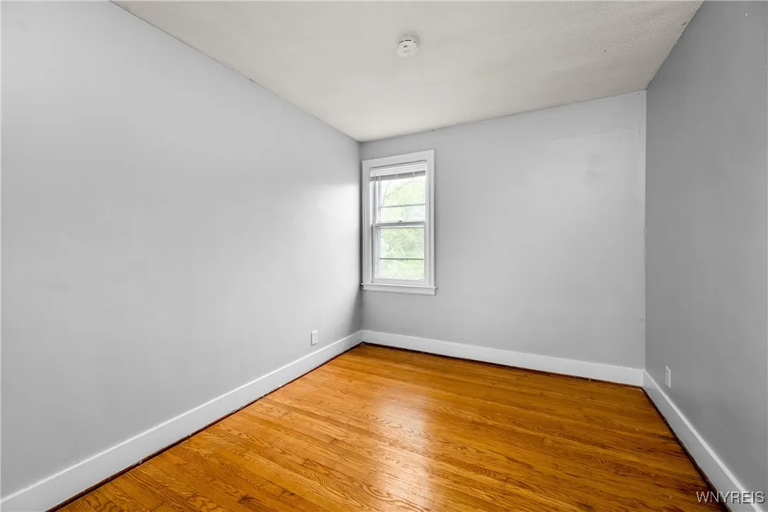 37 Linwood Avenue, Amherst, New York 14221, Amherst, New York 14221, 4 Bedrooms Bedrooms, 6 Rooms Rooms,1 BathroomBathrooms,Residential,For Sale,37 Linwood Avenue, Amherst, New York 14221,0,B1606918