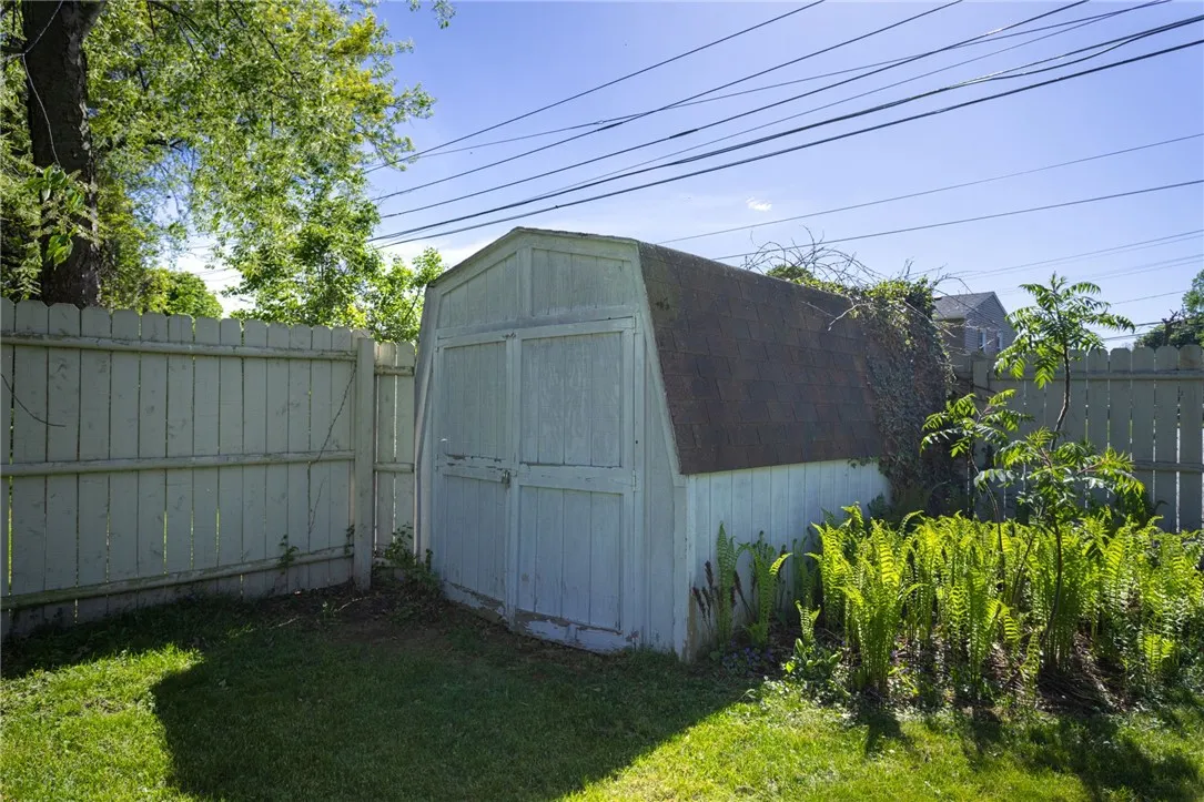 111 Barlow Drive, Greece, New York 14626, Greece, New York 14626, 3 Bedrooms Bedrooms, 7 Rooms Rooms,1 BathroomBathrooms,Residential,Closed,111 Barlow Drive, Greece, New York 14626,R1607967