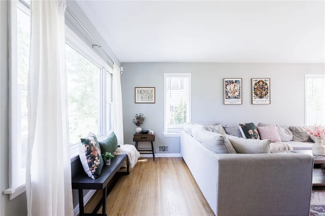 111 Barlow Drive, Greece, New York 14626, Greece, New York 14626, 3 Bedrooms Bedrooms, 7 Rooms Rooms,1 BathroomBathrooms,Residential,Closed,111 Barlow Drive, Greece, New York 14626,R1607967