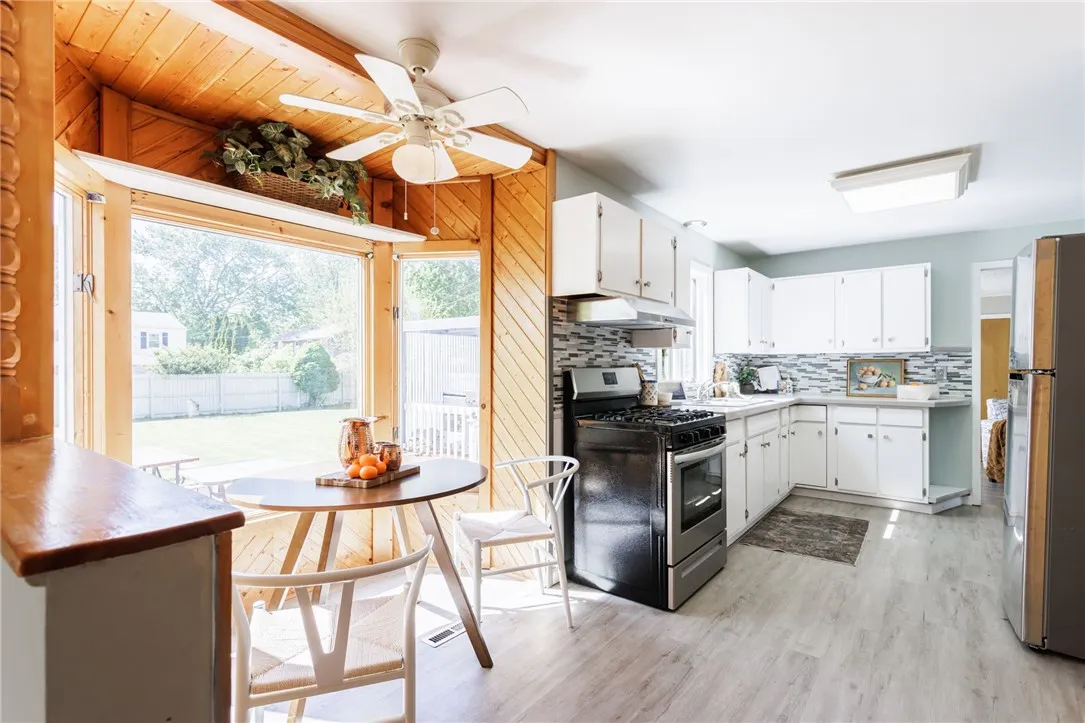 111 Barlow Drive, Greece, New York 14626, Greece, New York 14626, 3 Bedrooms Bedrooms, 7 Rooms Rooms,1 BathroomBathrooms,Residential,Closed,111 Barlow Drive, Greece, New York 14626,R1607967