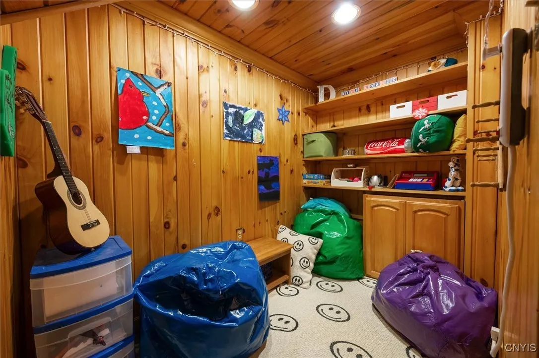 6924 Lebanon Road, Lebanon, New York 13332, Lebanon, New York 13332, 5 Bedrooms Bedrooms, 8 Rooms Rooms,3 BathroomsBathrooms,Residential,Closed,6924 Lebanon Road, Lebanon, New York 13332,S1604693