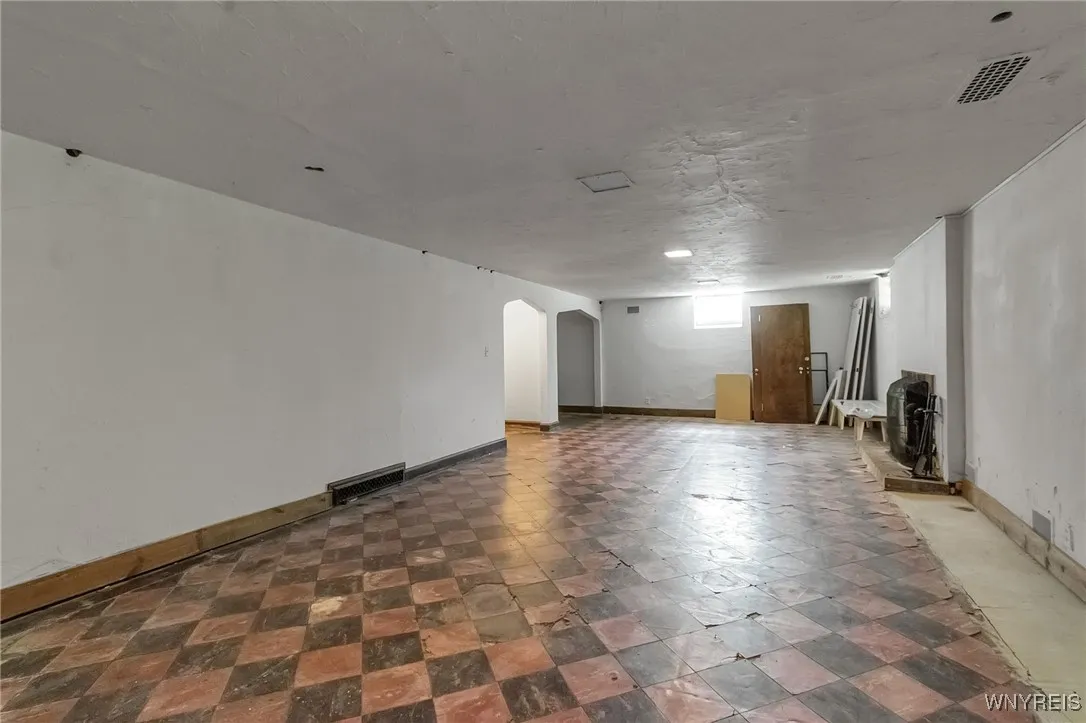 91 Nottingham, Buffalo, New York 14216, Buffalo, New York 14216, 3 Bedrooms Bedrooms, 10 Rooms Rooms,3 BathroomsBathrooms,Residential,For Sale,91 Nottingham, Buffalo, New York 14216,0,B1608417