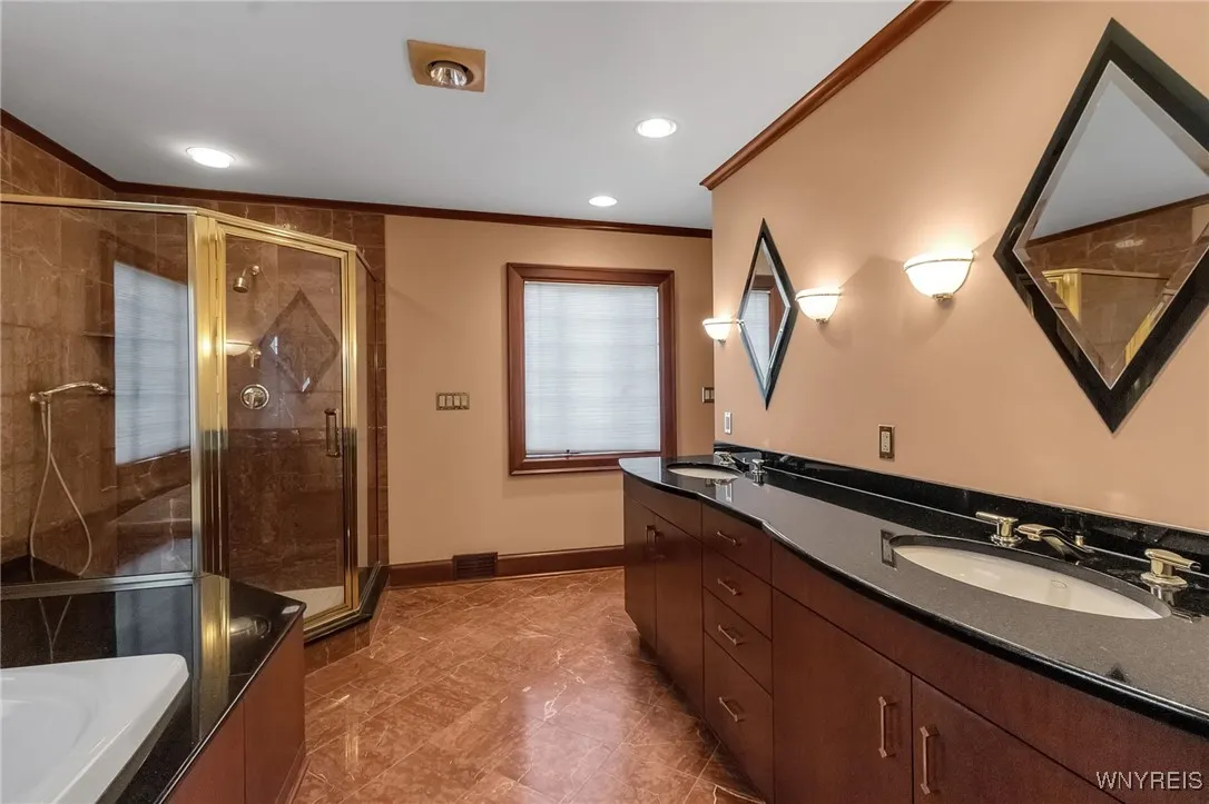 91 Nottingham, Buffalo, New York 14216, Buffalo, New York 14216, 3 Bedrooms Bedrooms, 10 Rooms Rooms,3 BathroomsBathrooms,Residential,For Sale,91 Nottingham, Buffalo, New York 14216,0,B1608417