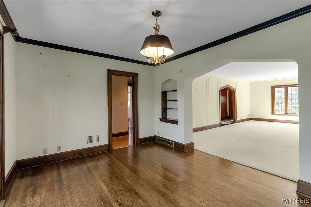 91 Nottingham, Buffalo, New York 14216, Buffalo, New York 14216, 3 Bedrooms Bedrooms, 10 Rooms Rooms,3 BathroomsBathrooms,Residential,For Sale,91 Nottingham, Buffalo, New York 14216,0,B1608417